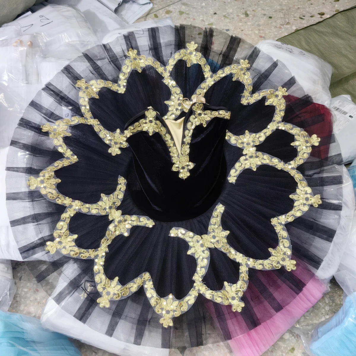 Red Black White Ballet Tutu Skirt Velvet Top Professional Belly Dance Costumes White Swan Lake Costumes Performance Clothing