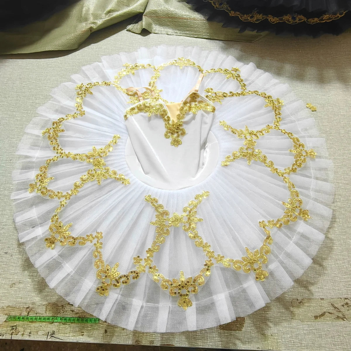 Red Black White Ballet Tutu Skirt Velvet Top Professional Belly Dance Costumes White Swan Lake Costumes Performance Clothing