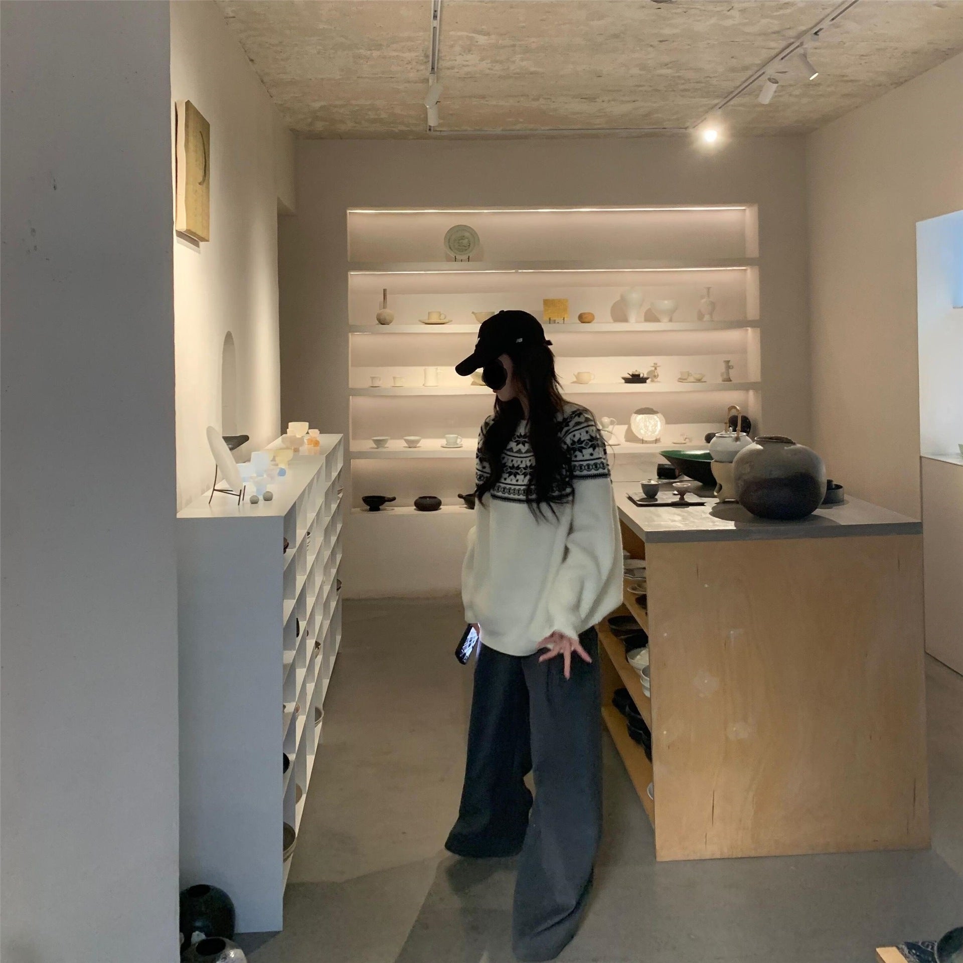 Soft And Relaxed-style Round-neck Loose-fit Pullover Knit Sweater